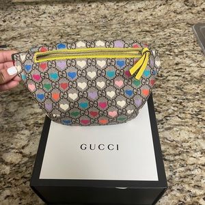 Gucci kids heart fanny pack